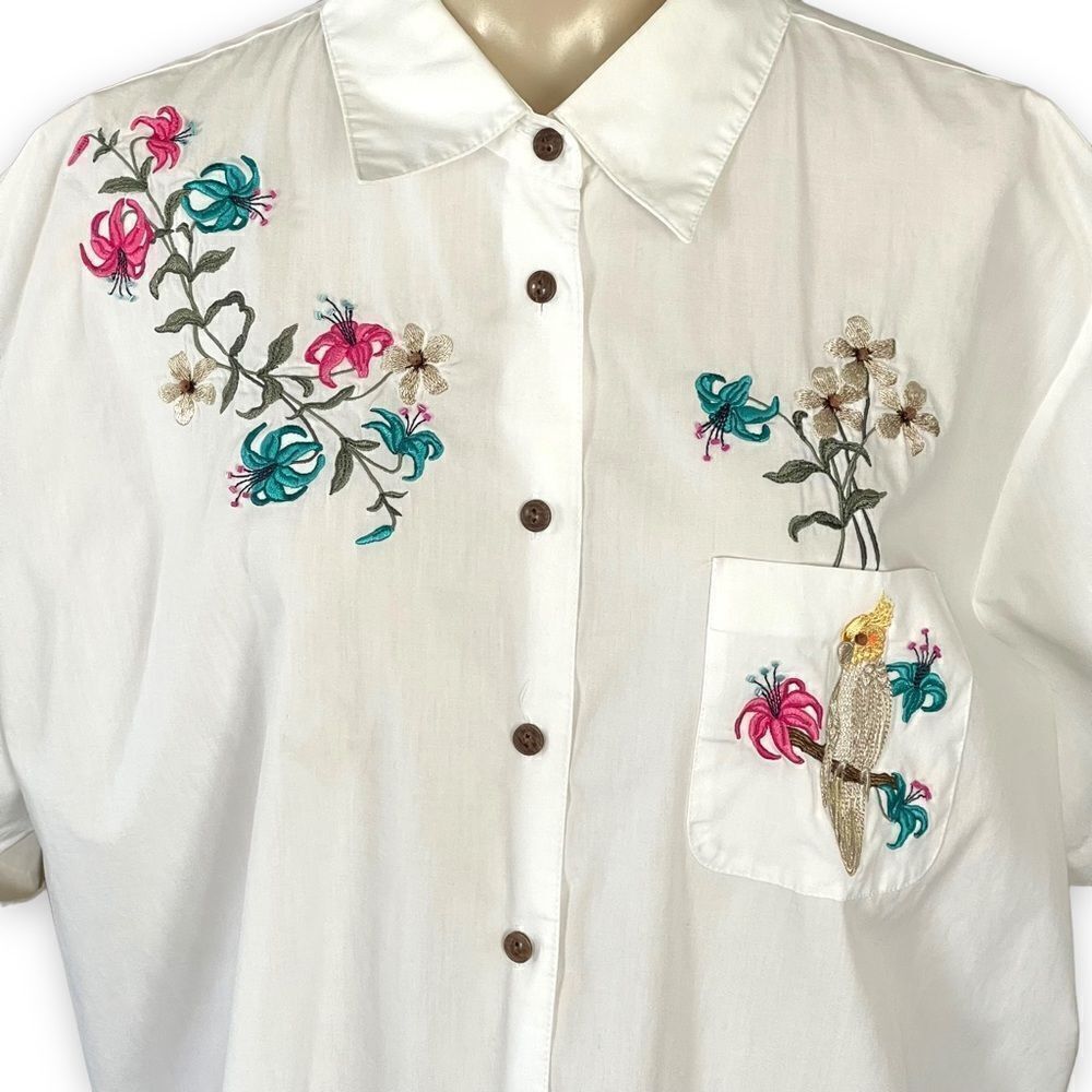 Karen Scott Sport Embroidered Embellished Flower Parrot Bird Short Sleeve Blouse
